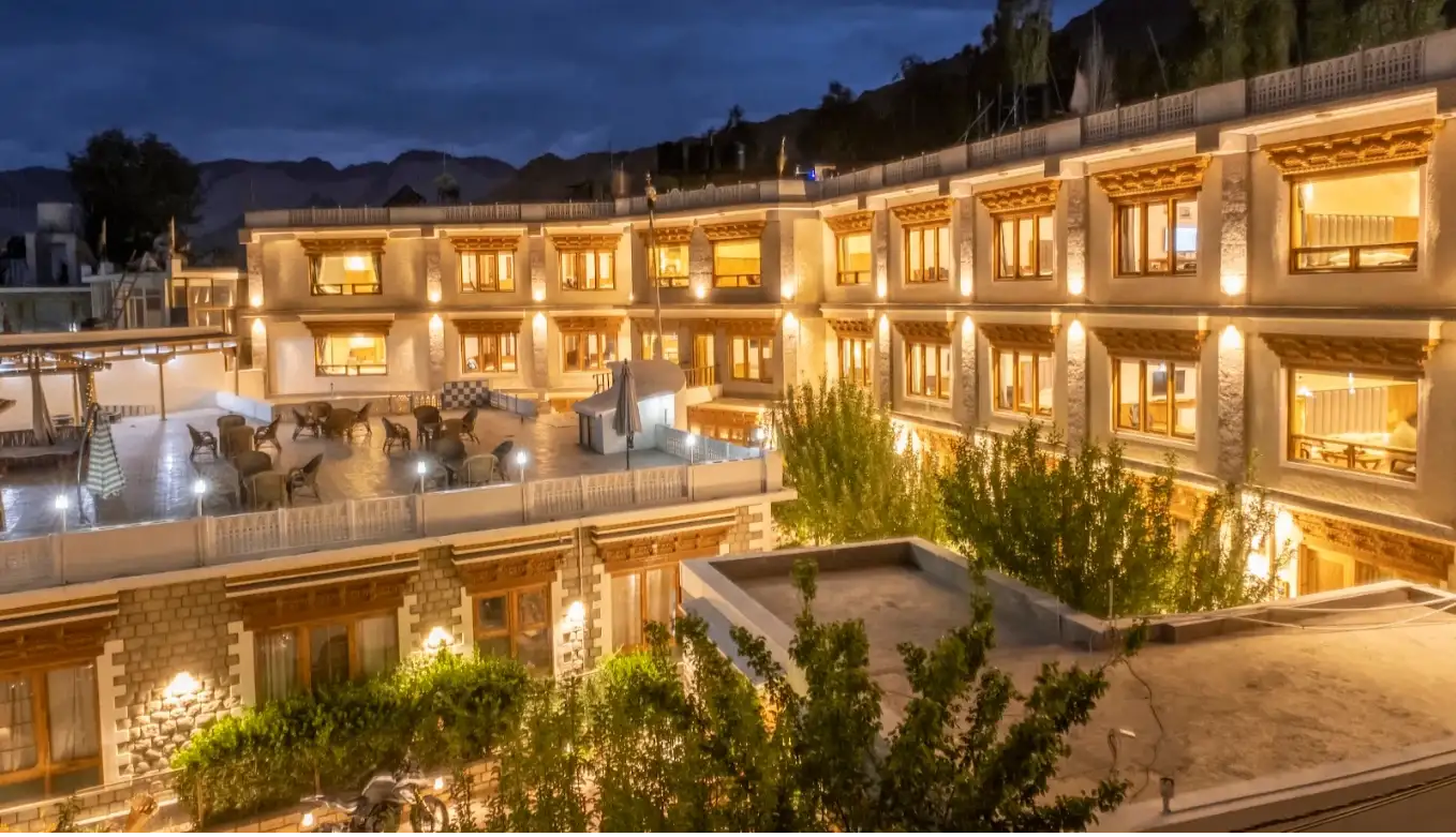 Hotel Cho Palace